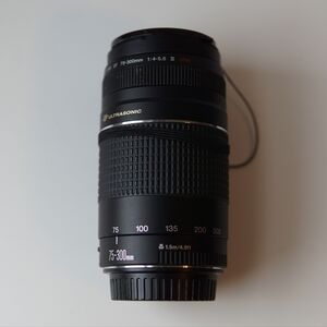 Canon Black 75-300mm f4-5.6 Ultrasonic Zoom Telephoto Lens